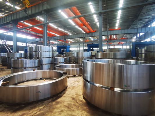 Sıcaklık Tedavisi Q T Sertliği 240 320 Yüksek Güçlü Endüstriyel Makine Parçaları için Uygun Kalınlık Sağlayan Kalıplı Çelik Halkalar