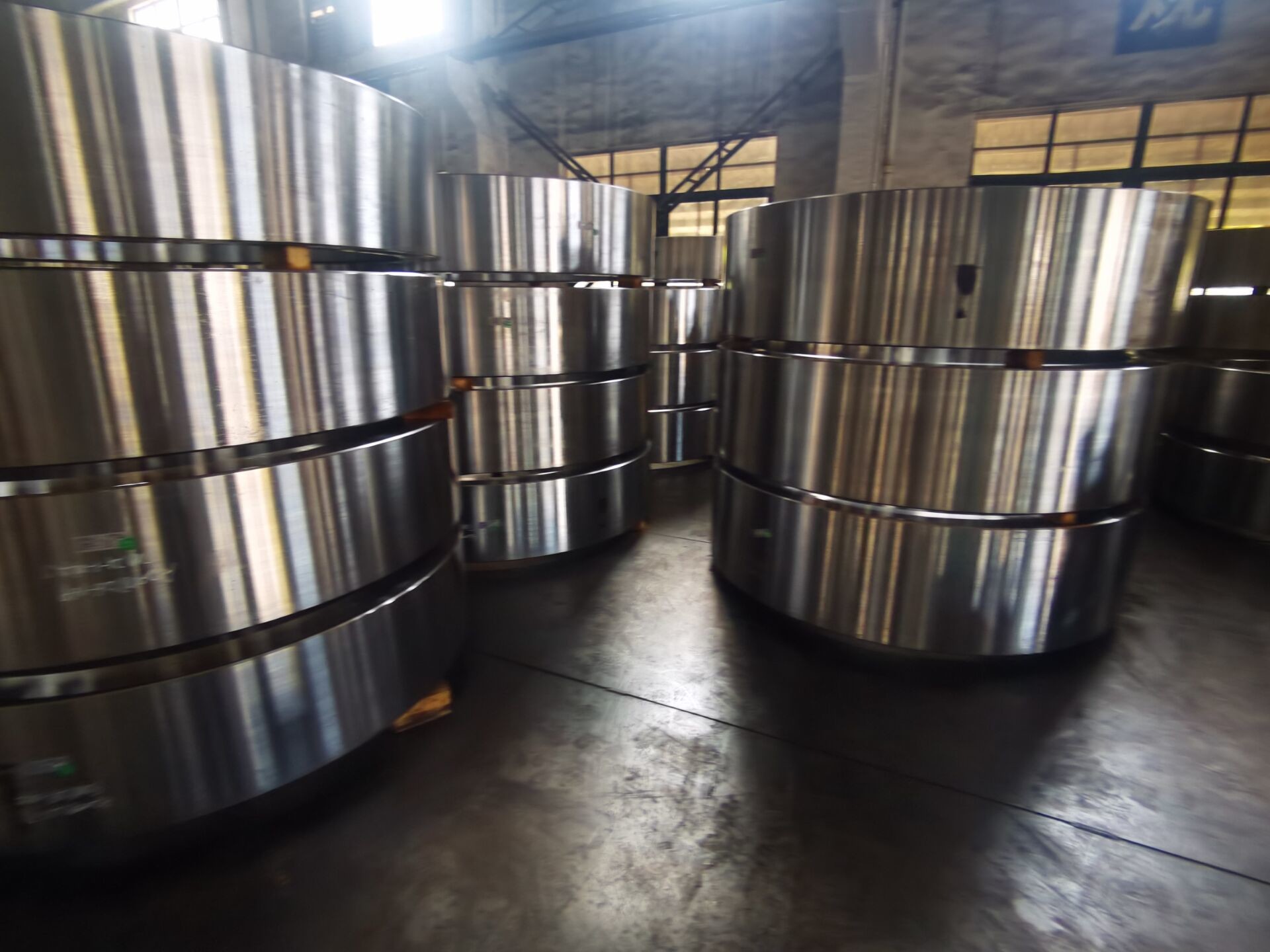 Sertlik 240 320 Güçlü ve uzun süreli performans için tasarlanmış 650mpa'lık verim gücü de dahil olmak üzere dövme çelik halkalar